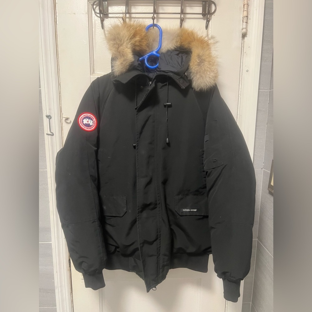 Men’s Canadian goose coat size large